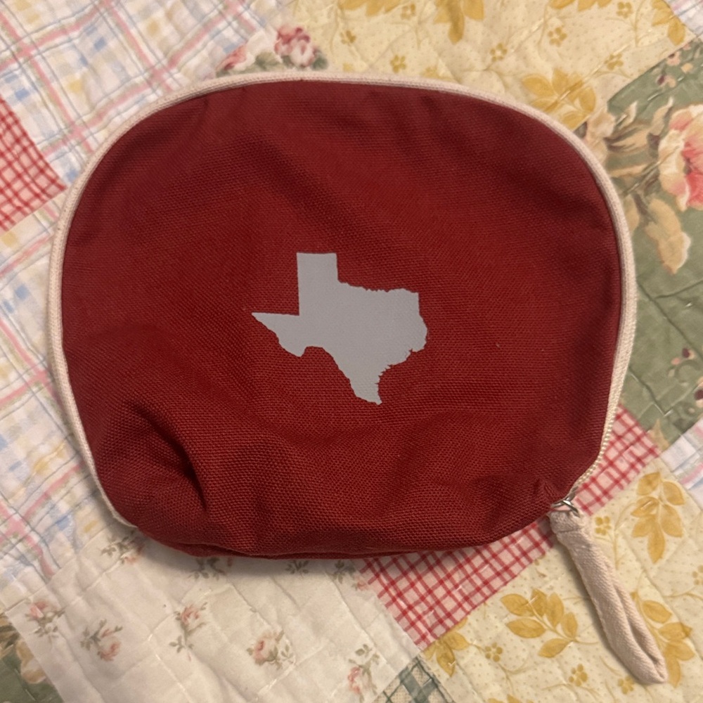 Red Texas Pouch